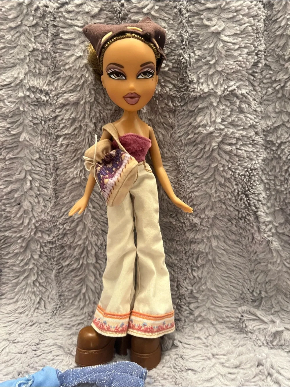 First Edition 2001 Yazmin Bratz Doll Original Outfits.